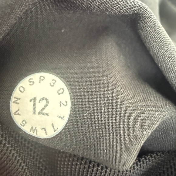 Lululemon On the Fly Heather Black Gray Pants Size 12 - Picture 4 of 4